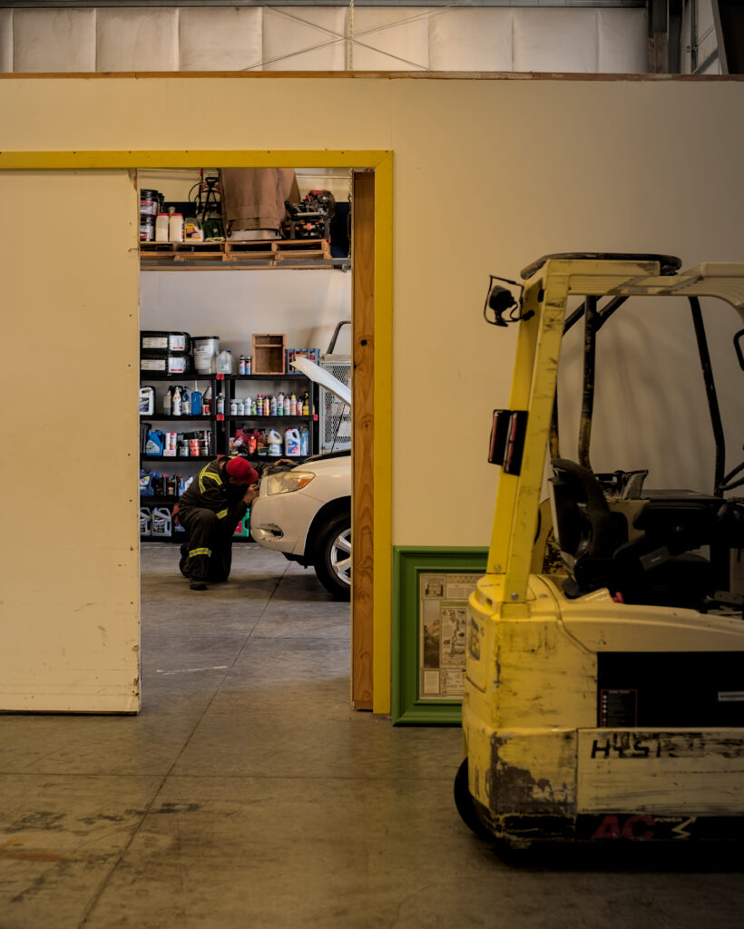 Artisan bakery in Kalama, Washington, featuring freshly baked sourdough bread, wheat loaves, buns, and pizza dough made with a local starter and baked in a traditional oven in the Lower Columbia region.